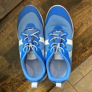Vionic blue tennis shoe